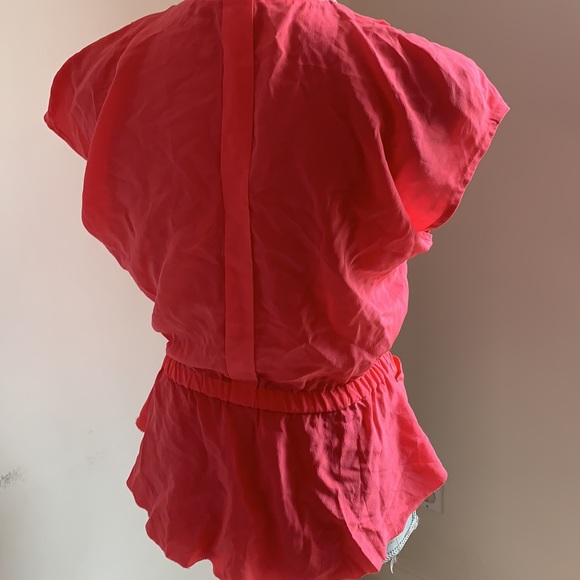 🌈 3/$20 Wilfred pink silk wrap style top with pockets - Picture 5 of 7